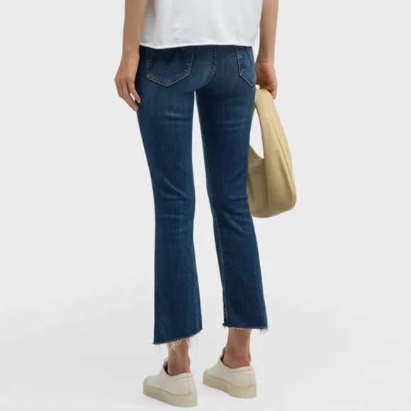 MOTHER Insider Crop Step Fray Jeans - Picture 6 of 7